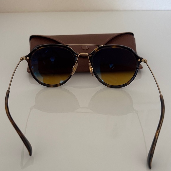 Ray-Ban Sunglasses with Blue Lenses and Brown Case - Picture 3 of 10